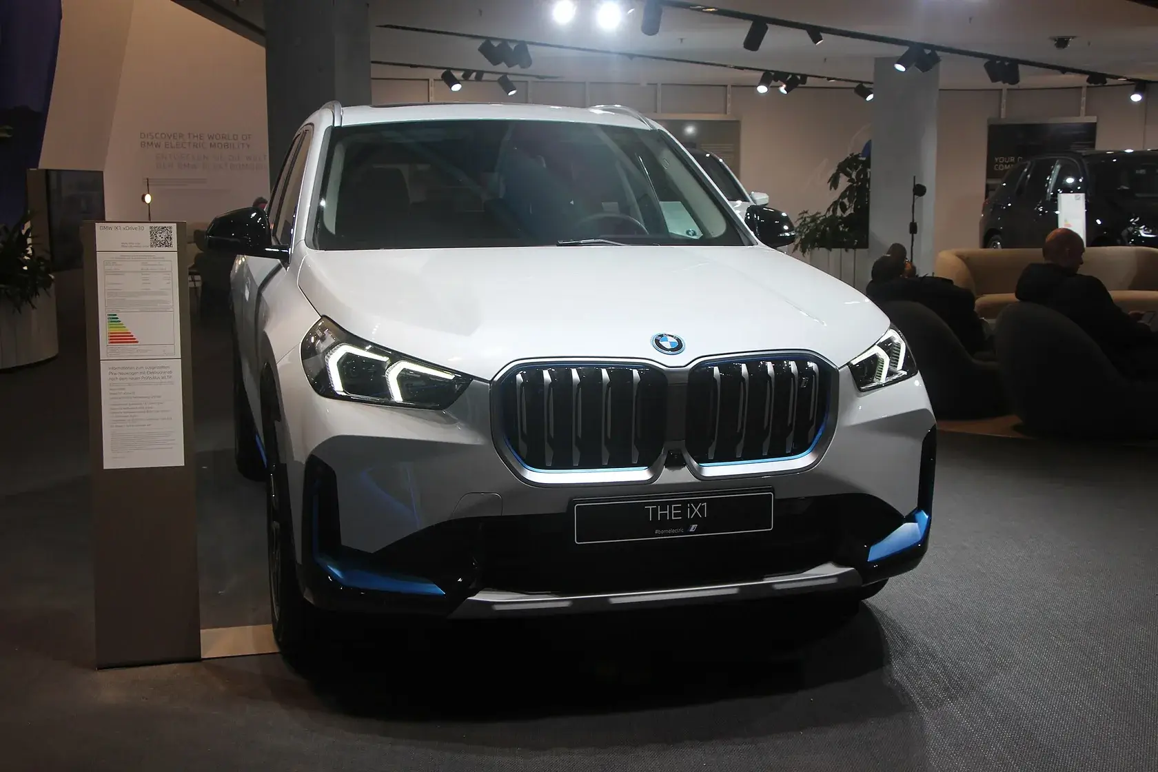 BMW iX1